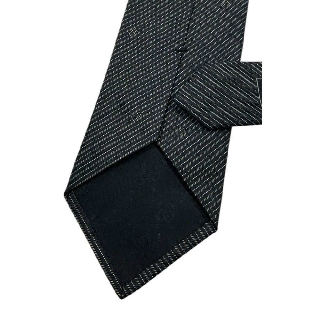 GUCCI Men's 100% Silk Necktie LUXURY Tie Gray Striped Monogram G W:3.4" EUC - Picture 5 of 5